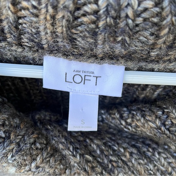 Ann Taylor Loft Chunky Knit Wool Blend Fold Over Collar Sweater Vest Sz S - Picture 3 of 12